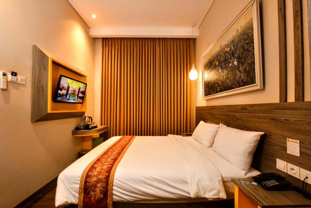 Super 8 By Wyndham Solo Otel Dış mekan fotoğraf