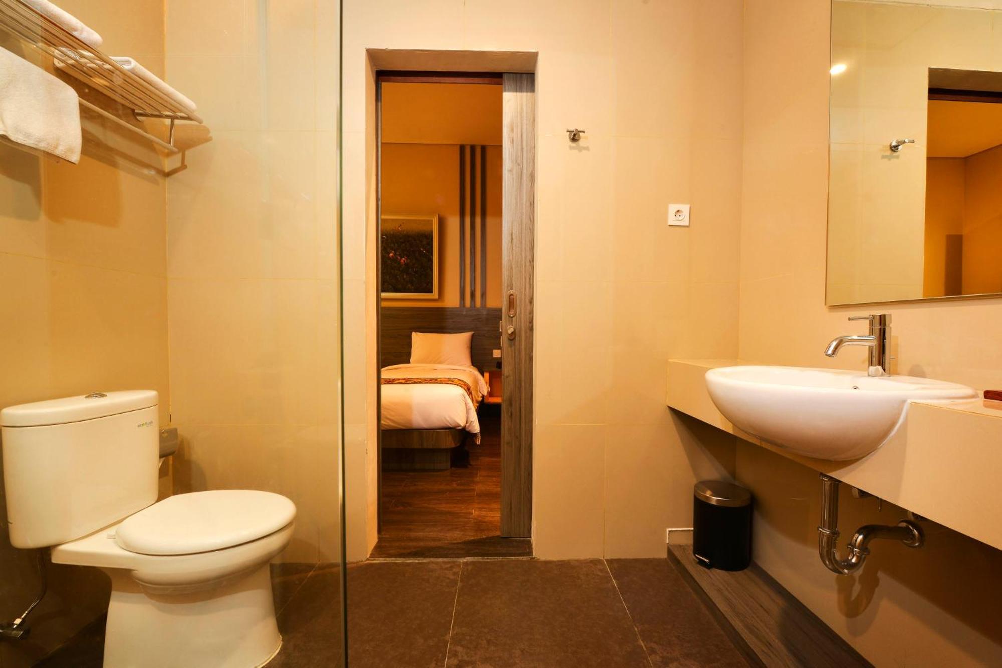 Super 8 By Wyndham Solo Otel Dış mekan fotoğraf